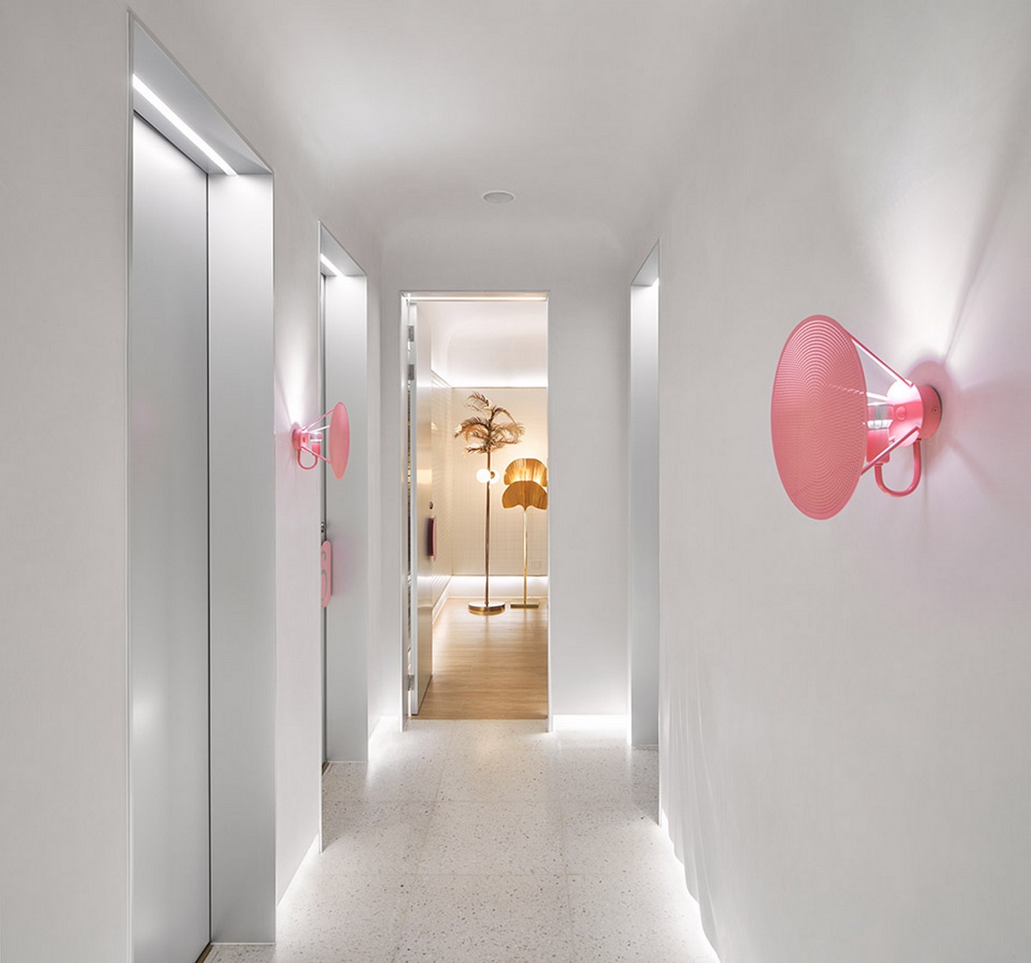 Corridor design of AOYAMA Beauty Center